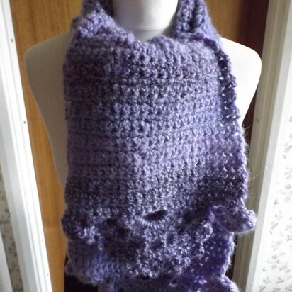 No 22 Chunky Scallop Scarf