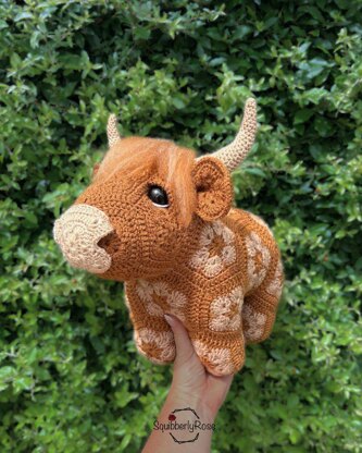 Hewie The African Flower Highland Cow