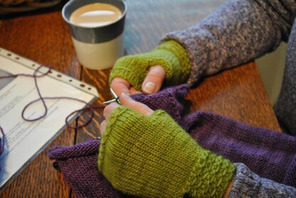 Knit night gloves