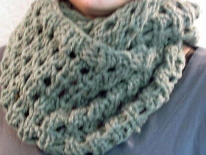 Holey Cowl