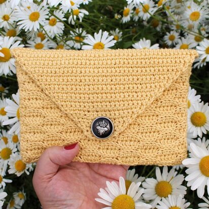 Bee-utiful Clutch Bag