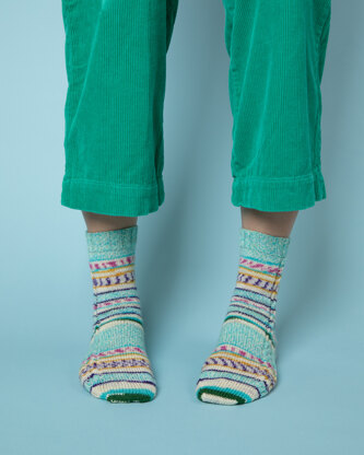 The Essential Cable Socks - Free Knitting Pattern in Paintbox Yarns Socks