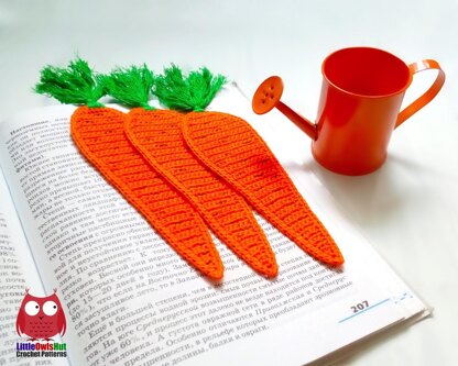 322 Carrot decor or bookmark