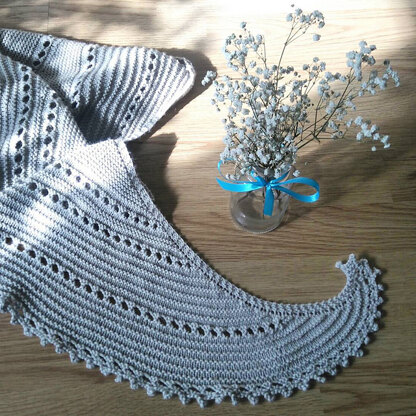 Hollows Shawl