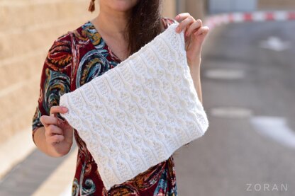 Aline unisex cable knit cowl