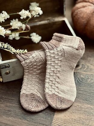 Home For the Harvest Socks