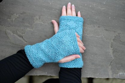 Kacia Fingerless Gloves