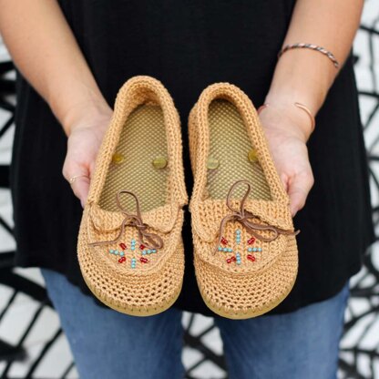 Crochet Moccasins with Flip Flop Soles Crochet pattern by Jess