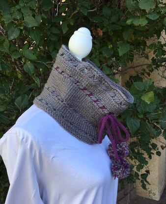 Criss-Cross Cowl