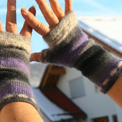 Basket weave fingerless mittens