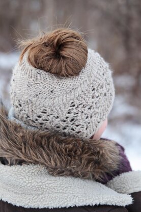 Diamond Lace Messy Bun Hat