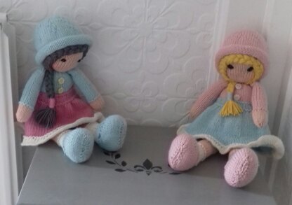Little Yarn Dolls