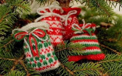 27 Knitted Christmas Santa Sacks