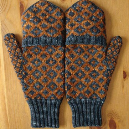 Ix Mitts - knitting pattern