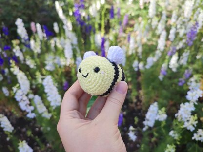 Bee amigurumi