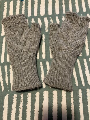 Leaves Fingerless Gloves