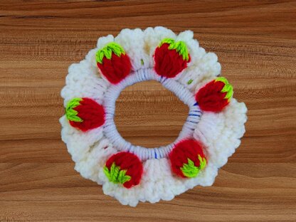 A Crochet Strawberry Scrunchie