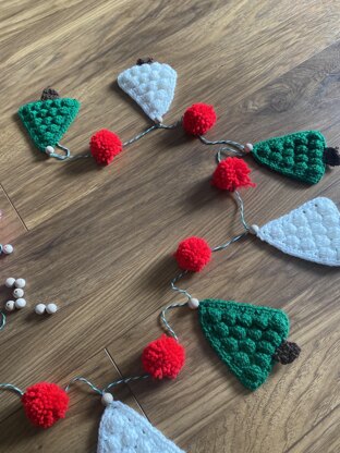 Christmas Tree Garland/ Decorations