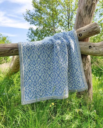 Blue Arabesque blanket