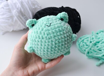 Crochet plush Frog pattern