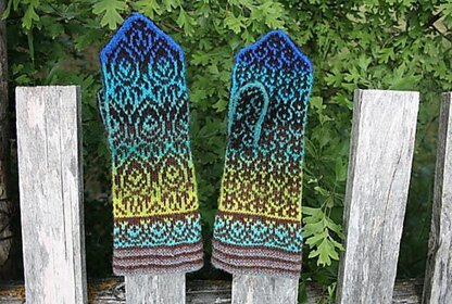 Peacock Feathers Mittens