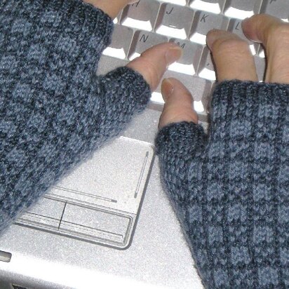 Checkmate Fingerless Mitts