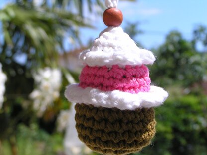 Cupcake ornament
