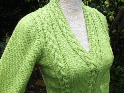 Cabled V Neck Fitted Sweater