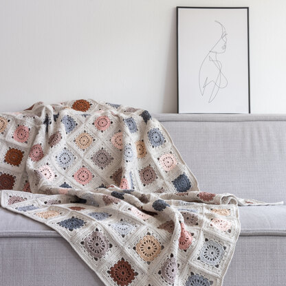 Hip To Be Square Blanket in Yarn and Colors Must-Have - YAC100120 - Downloadable PDF