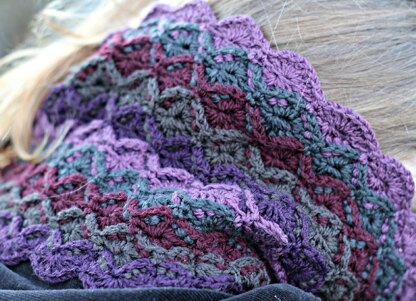 Roughcut Diamonds Cowl and Wrist Warmers