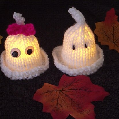 Cute Glowing Ghosts Halloween Ferrero or LED tealight cover DK knitting pattern easy 30mins knit