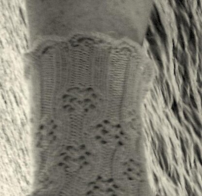 Scalloped Lace Socks