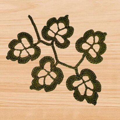 A crochet leaves branch pattern