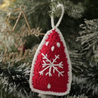 Decorative Red Snowflake For Christmas Tree Crochet Pattern