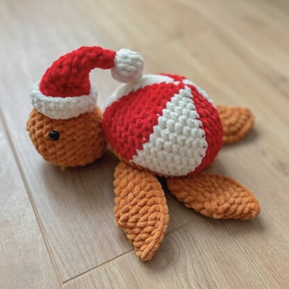 Christmas candy turtle crochet pattern, PDF, amigurumi peppermint candy turtle tutorial