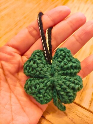 Four-leaf clover charm