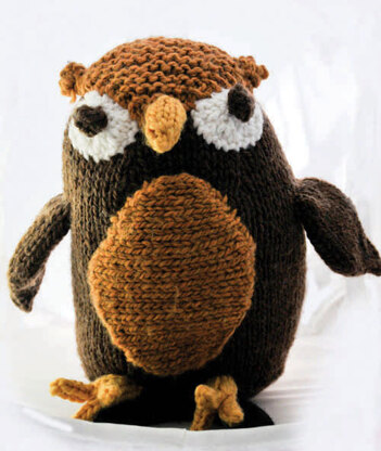 Stacy The Owl in Cascade 128 Superwash - C203