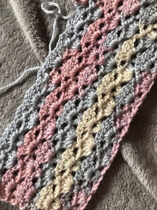 Beginning of a light scarf in beaches
