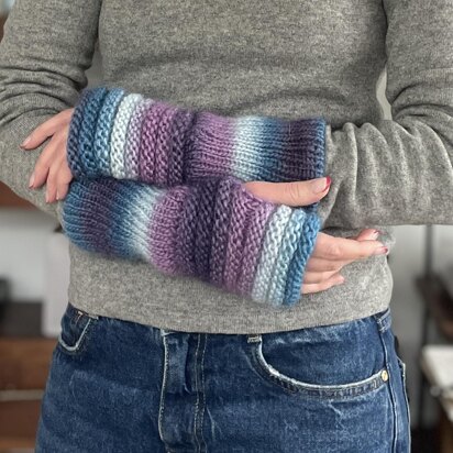 Saskia Knitted Wrist Warmers [FREE Knitting Pattern]