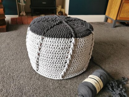 Twisted Cable Pouf