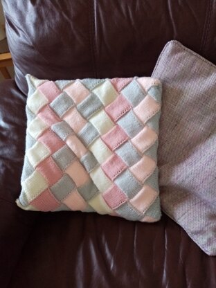 Woven wonder cushion