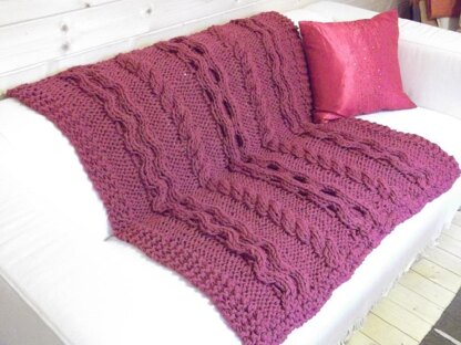 Eternal chunky cable blanket / throw