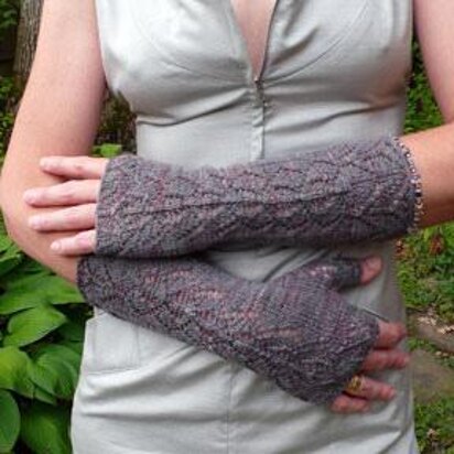 Orchid Lace Mitts