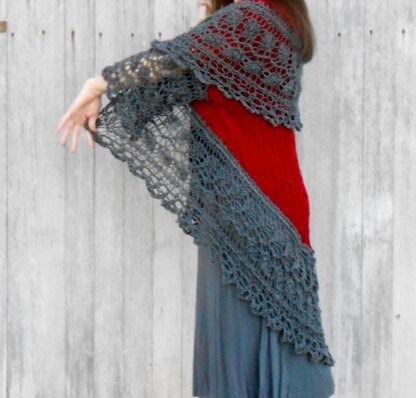 De-Vinely Bohemian Shrug