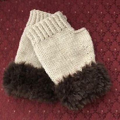 Cuddle Mitts - knitting pattern