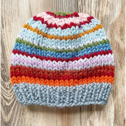 Multicolored small stripes hat