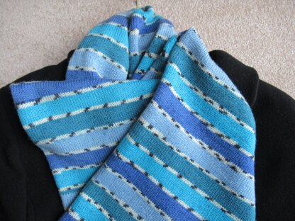 Adult ZigZag 4 ply scarf