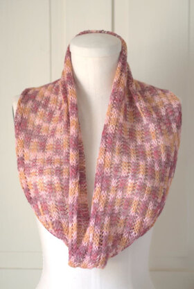 Mock Rib Cowl in Plymouth Yarn Linaza Hand Dyed - f732 - Downloadable PDF