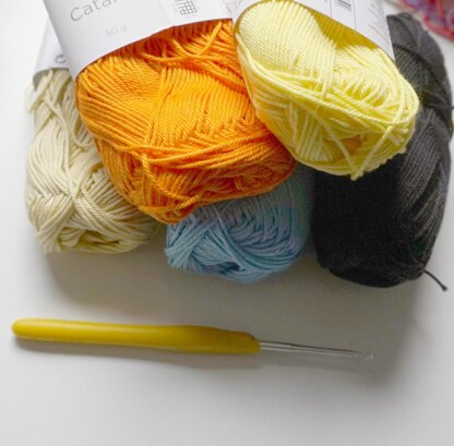 Häkelanleitung für die Amigurumi Figur Harlekin