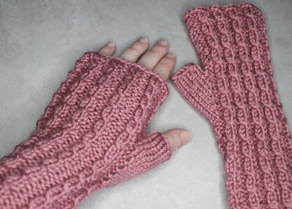 Sweetheart Mitts